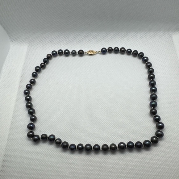 Jewelry - Vintage Tahitian Peacock Rainbow Black Pearl Necklace 14K Gold CLASP 18”